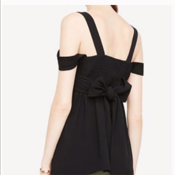 New Ann Taylor Crepe Cold Shoulder Wrap Top S & M - Picture 2 of 7